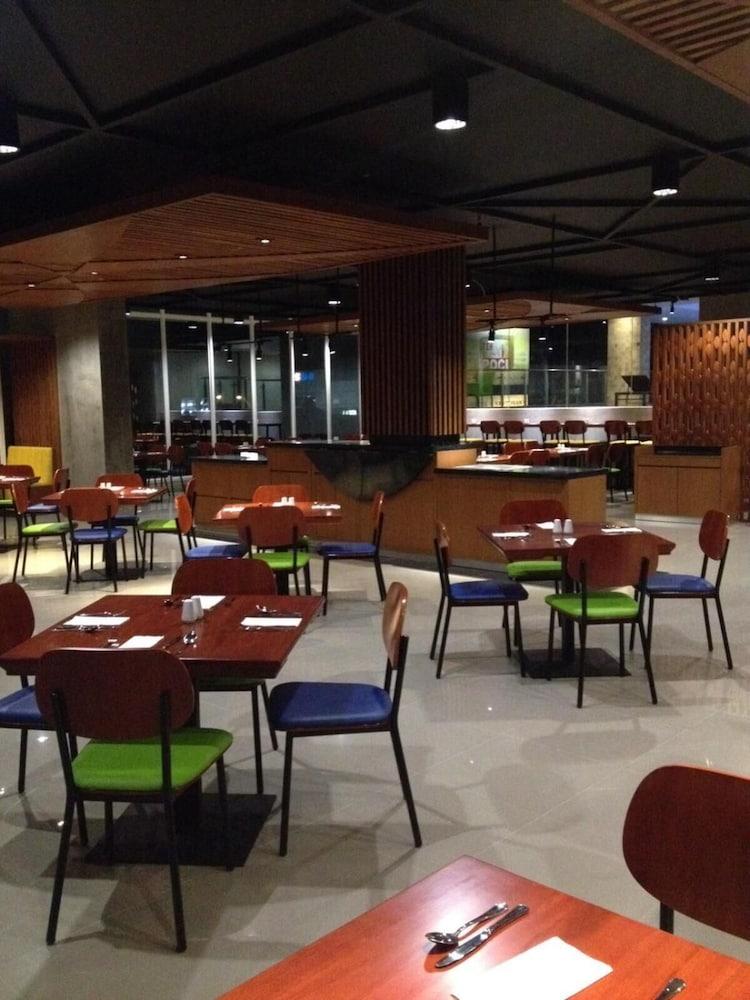 מלון Primebiz Tegal מראה חיצוני תמונה